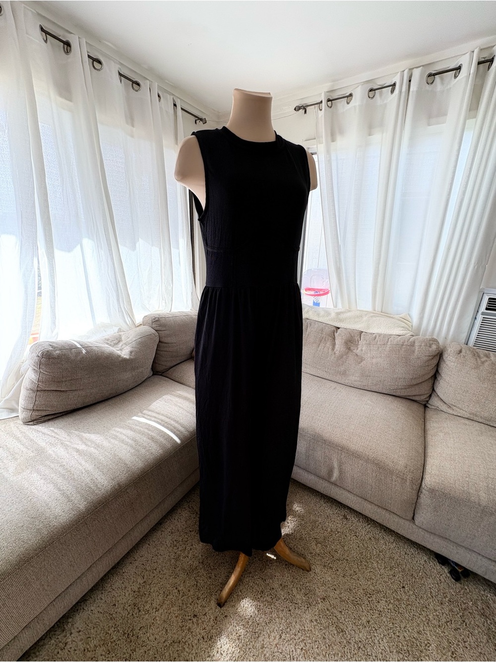 Cider Black Sleeveless Maxi Dress
